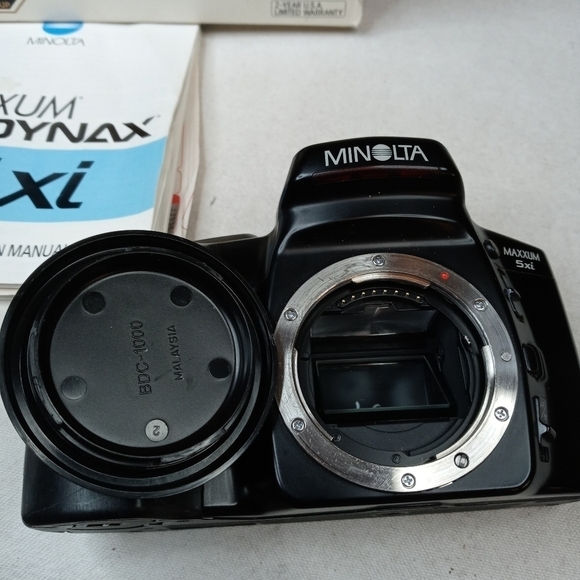 MINOLTA 5 Xi Maxxum 35mm Film SLR Body Only - Picture 8 of 8
